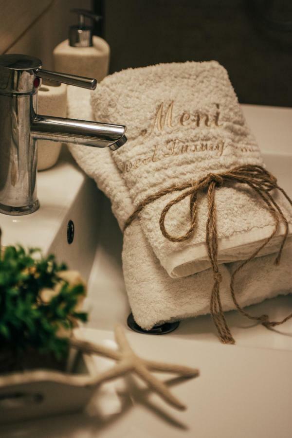 Meni Sweet Luxury Home ヴォロス エクステリア 写真
